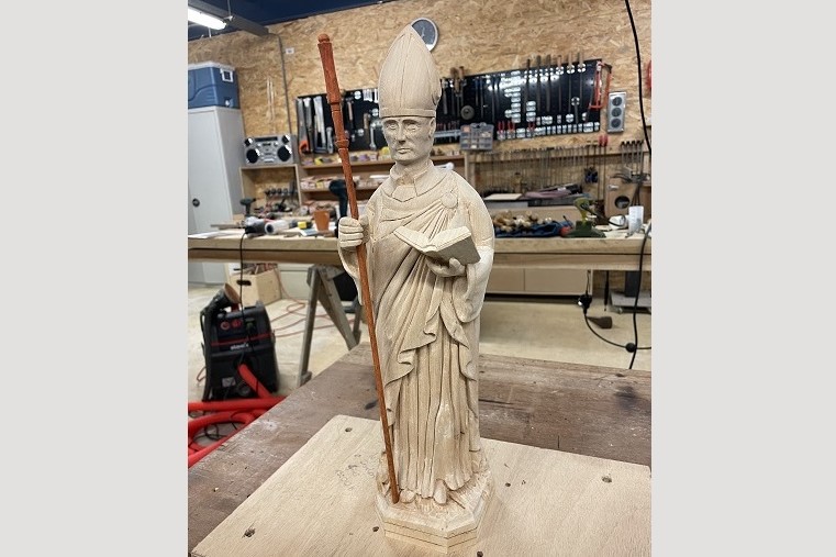 Beeldhouwwerk klein heilige beeld