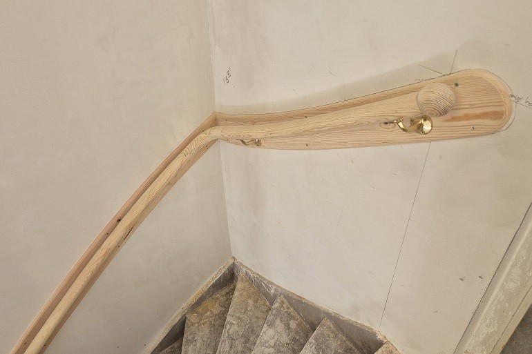 Klassieke rond muurleuning.